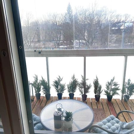Stella'S Apartment - City Center - Free Secure Parking - Big Sun Terrace - Air Conditioning - Wifi - Tram To The Tallinn Bus Station And Old Town 外观 照片