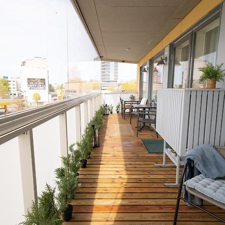 Stella'S Apartment - City Center - Free Secure Parking - Big Sun Terrace - Air Conditioning - Wifi - Tram To The Tallinn Bus Station And Old Town 外观 照片
