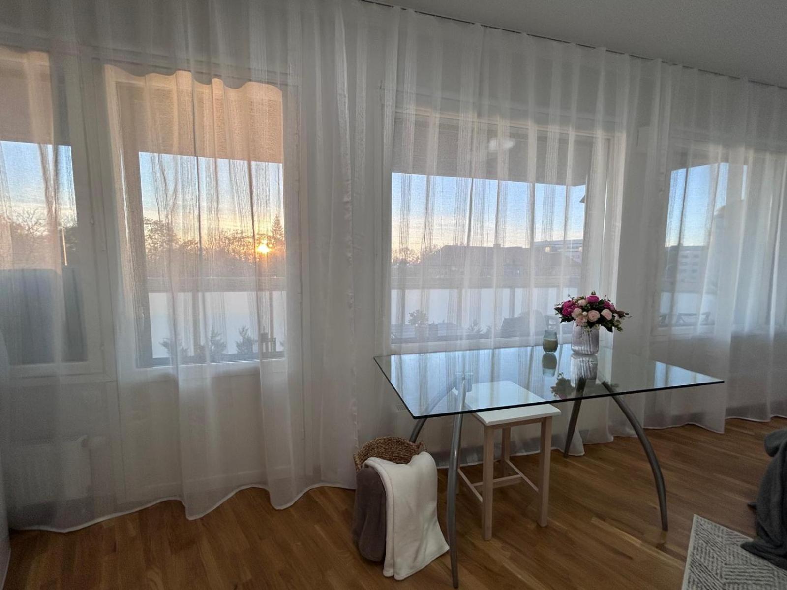 Stella'S Apartment - City Center - Free Secure Parking - Big Sun Terrace - Air Conditioning - Wifi - Tram To The Tallinn Bus Station And Old Town 外观 照片