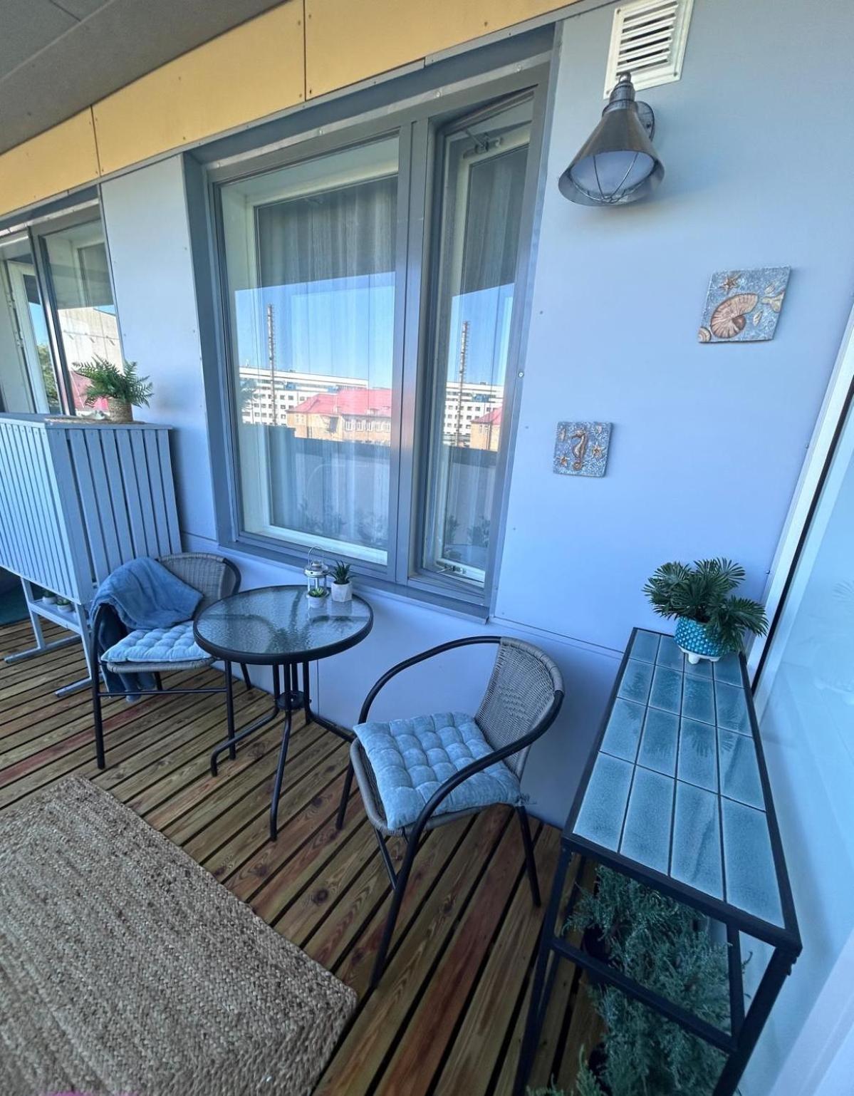 Stella'S Apartment - City Center - Free Secure Parking - Big Sun Terrace - Air Conditioning - Wifi - Tram To The Tallinn Bus Station And Old Town 外观 照片