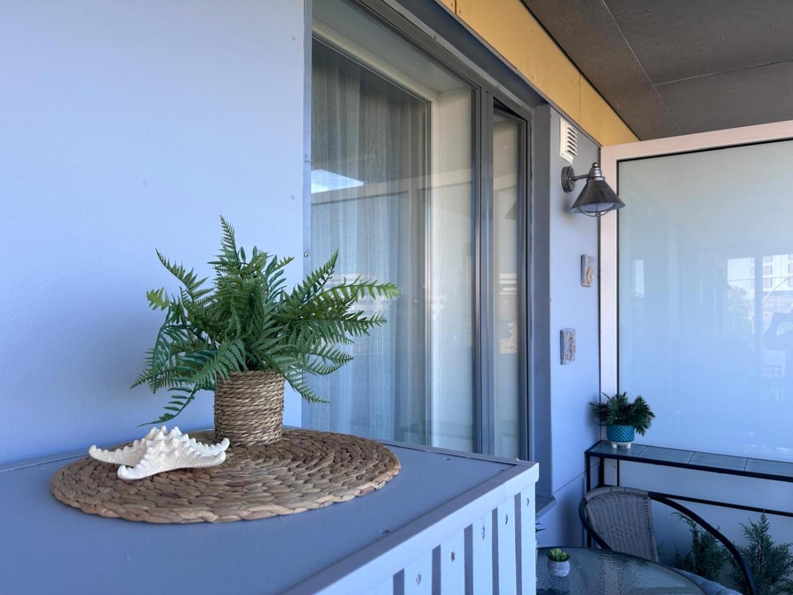 Stella'S Apartment - City Center - Free Secure Parking - Big Sun Terrace - Air Conditioning - Wifi - Tram To The Tallinn Bus Station And Old Town 外观 照片