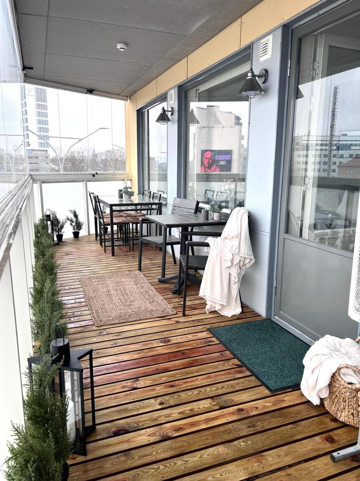 Stella'S Apartment - City Center - Free Secure Parking - Big Sun Terrace - Air Conditioning - Wifi - Tram To The Tallinn Bus Station And Old Town 外观 照片
