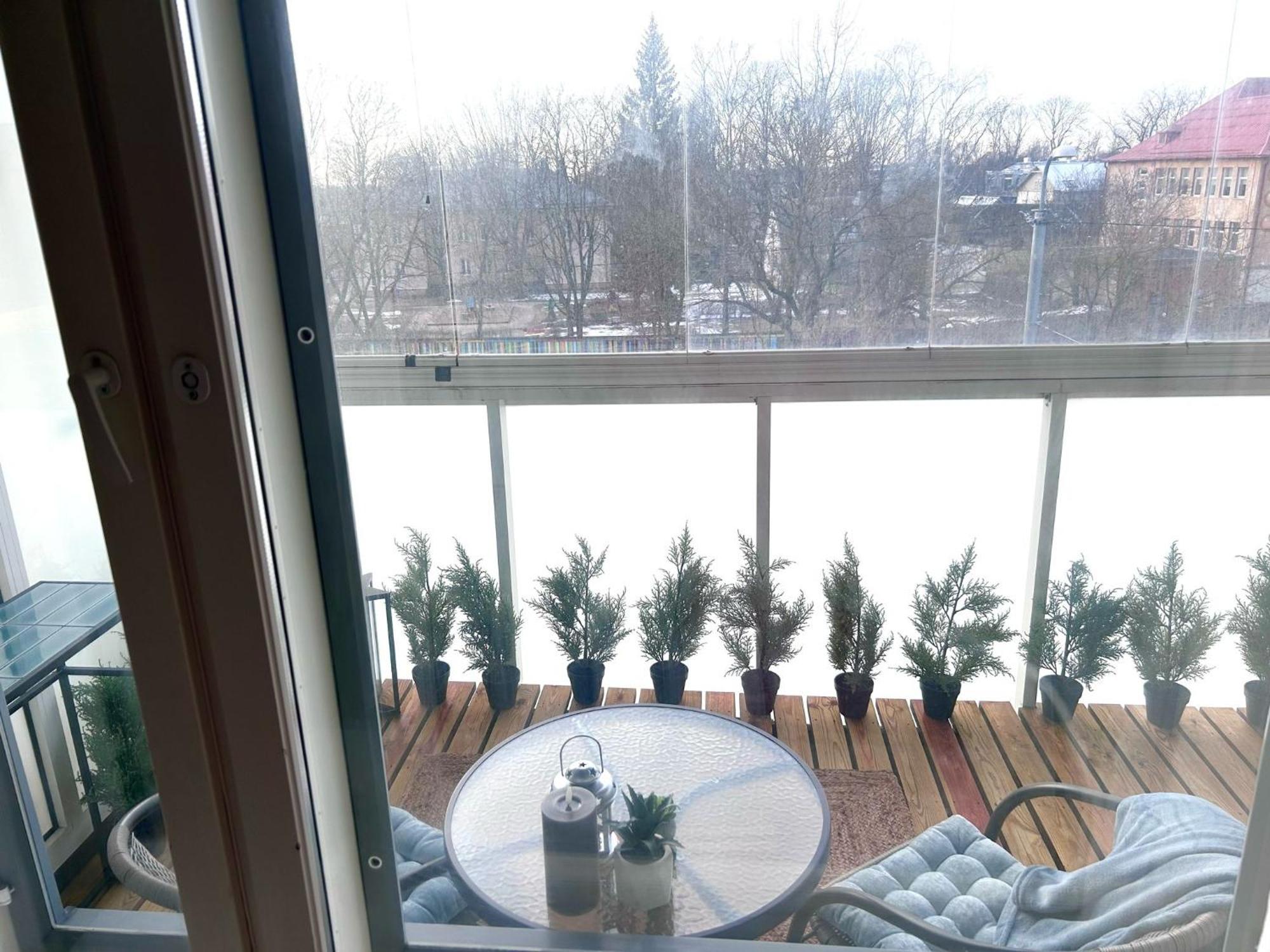 Stella'S Apartment - City Center - Free Secure Parking - Big Sun Terrace - Air Conditioning - Wifi - Tram To The Tallinn Bus Station And Old Town 外观 照片