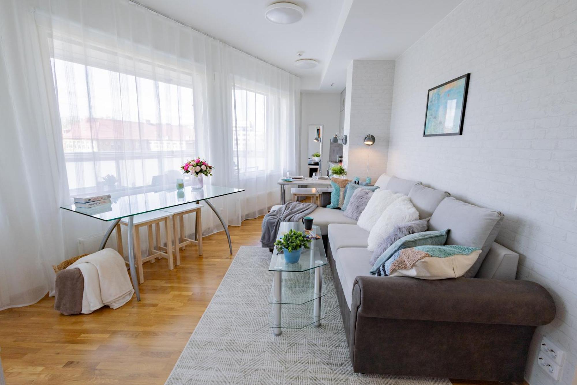 Stella'S Apartment - City Center - Free Secure Parking - Big Sun Terrace - Air Conditioning - Wifi - Tram To The Tallinn Bus Station And Old Town 外观 照片